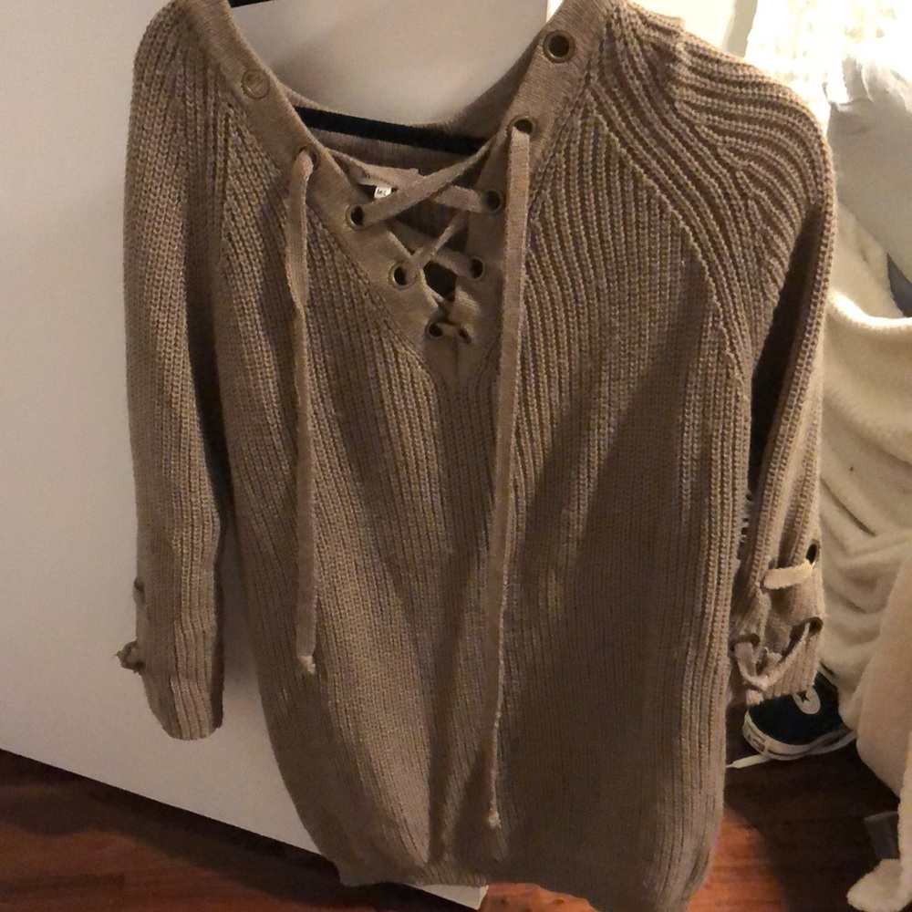 lace up sweater